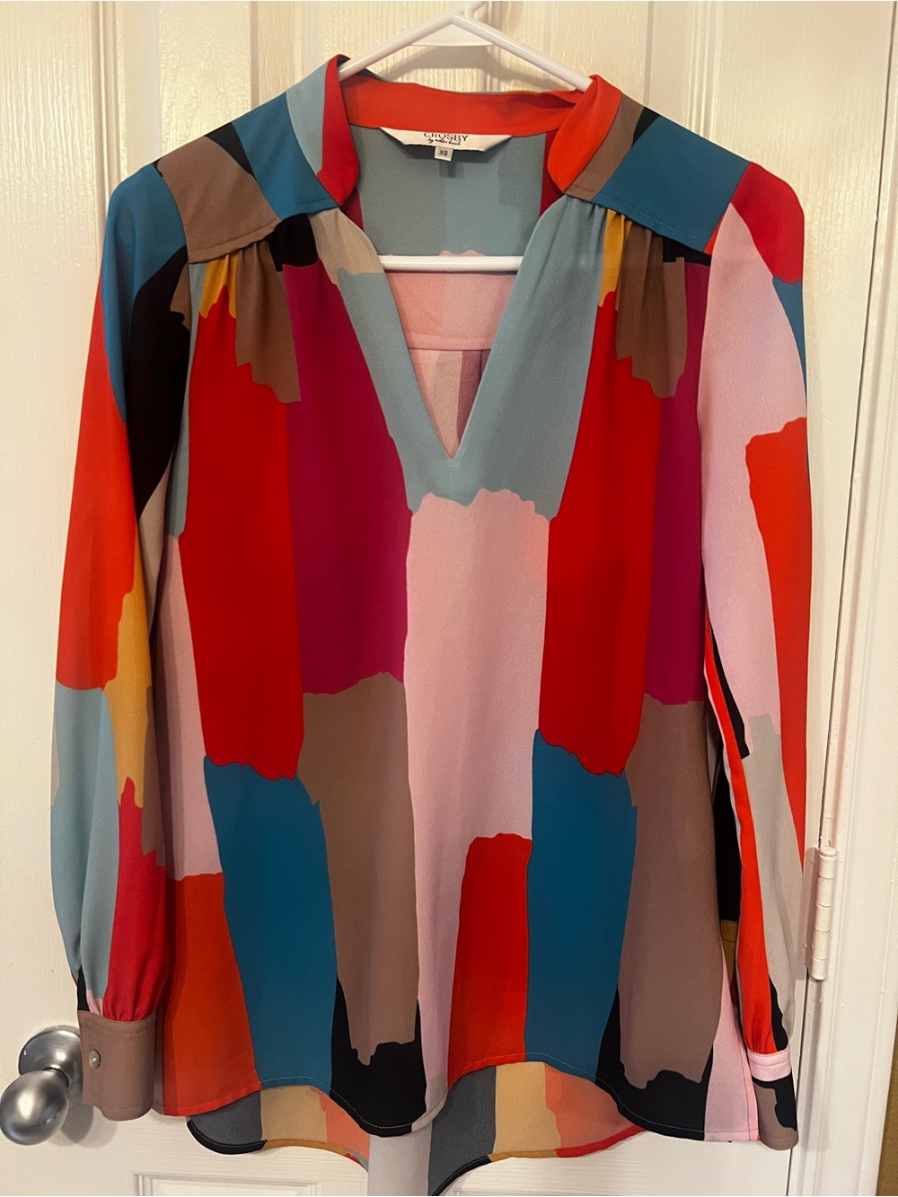Crosby by Mollie Burch Abstract Paint Stroke V-Neck Tunic Blouse – Size XS